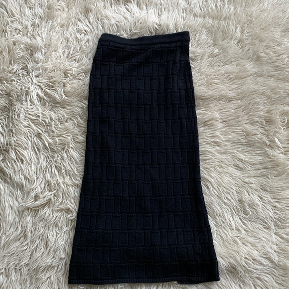 Geometric vintage knit skirt, medium - Picture 2 of 5